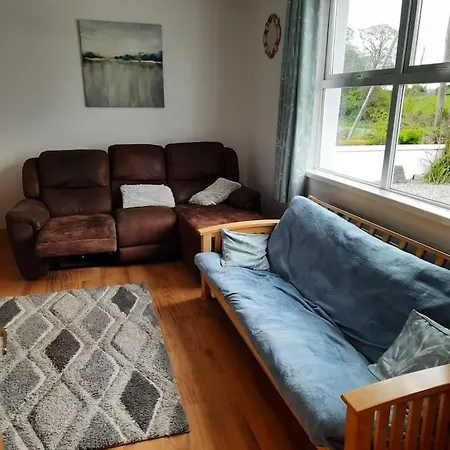 Cheerful Three Bedroom Country Prázdninový dům Ballina (Mayo)