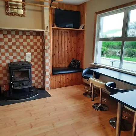 Prázdninový dům Cheerful Three Bedroom Country Ballina (Mayo)