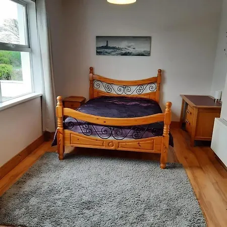 Cheerful Three Bedroom Country Prázdninový dům